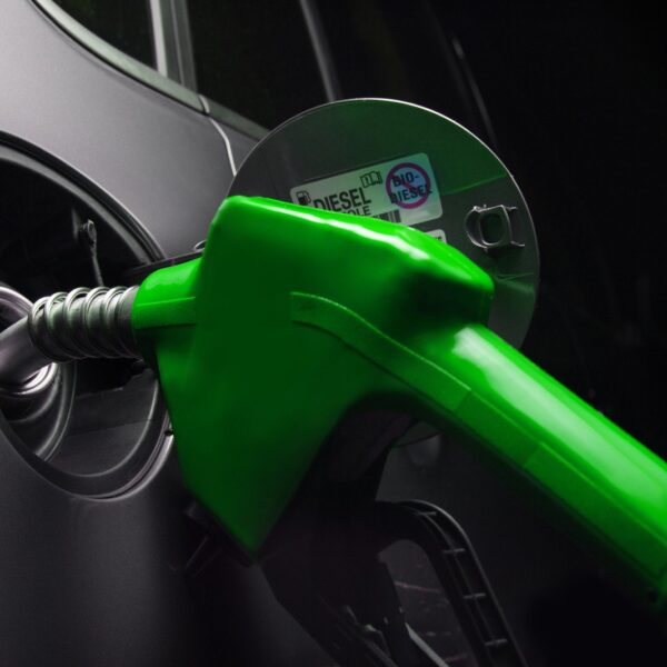 Alternatywne paliwa: Biopaliwa, wodór i inne nowoczesne rozwiązania.