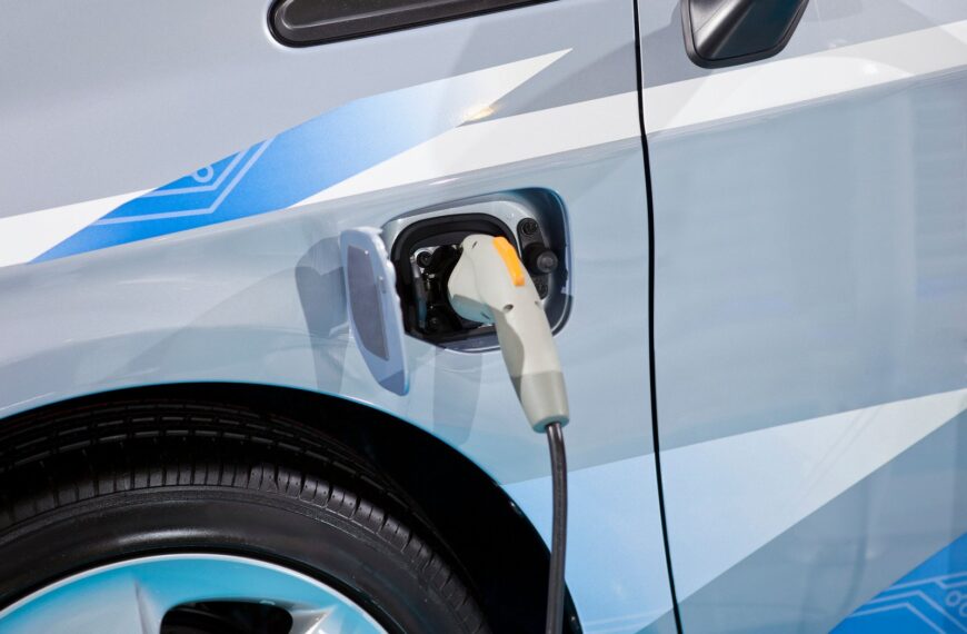 Jakie są korzyści z posiadania samochodu z systemem mild hybrid?