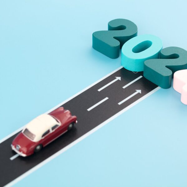 Motoryzacyjna ewolucja 2024: Najważniejsze innowacje, na które warto zwrócić uwagę.